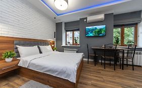 Lux Apartment Near Arena City